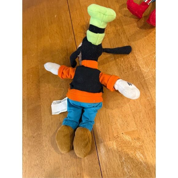 Disney Goofy 10-Inch Plush toy with tag - Picture 7 of 8